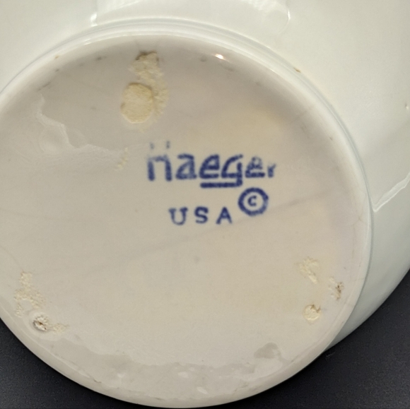 Vintage Haeger MCM White Pottery Pitcher - Picture 6 of 6